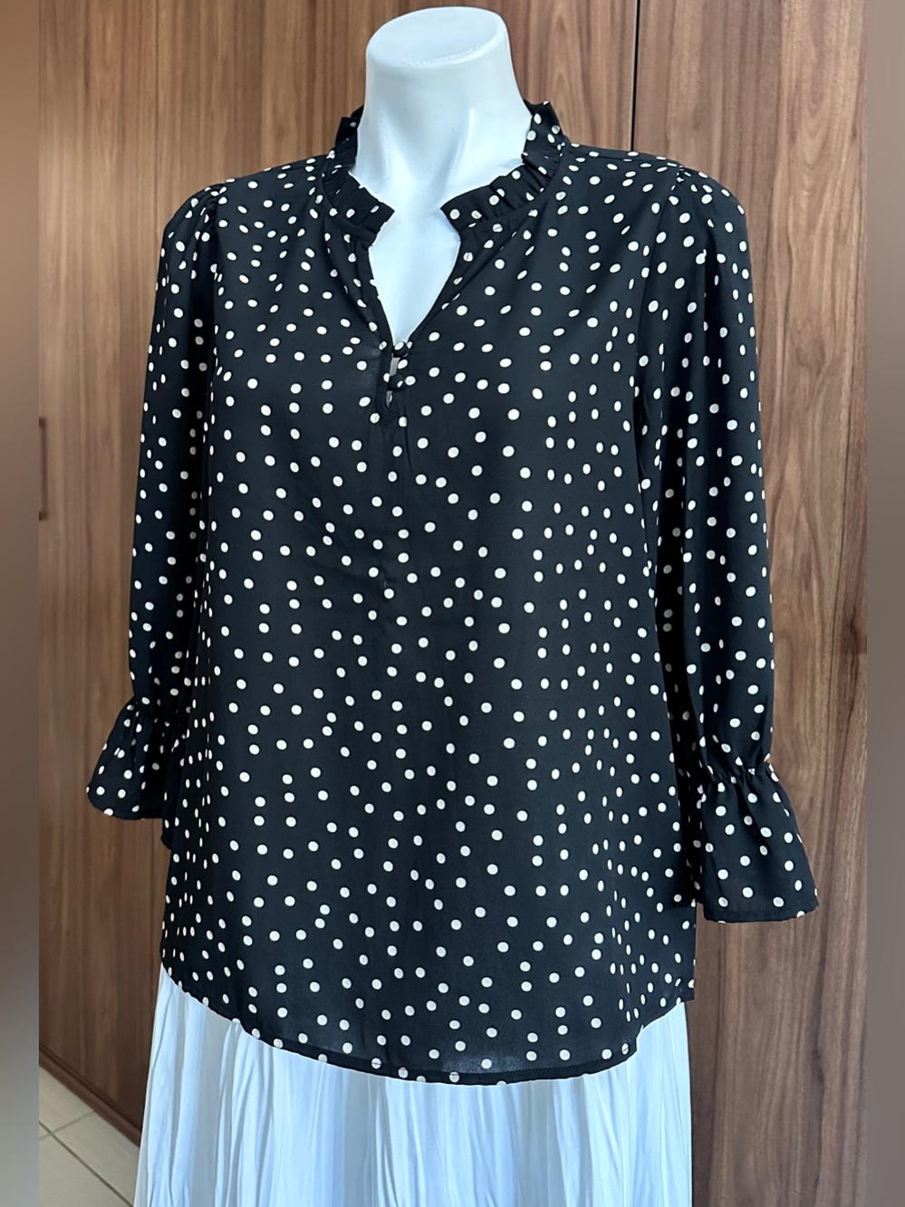 NWT. Counterparts Women's 3/4 sleeve Blouse Black/Tan Dots Size M